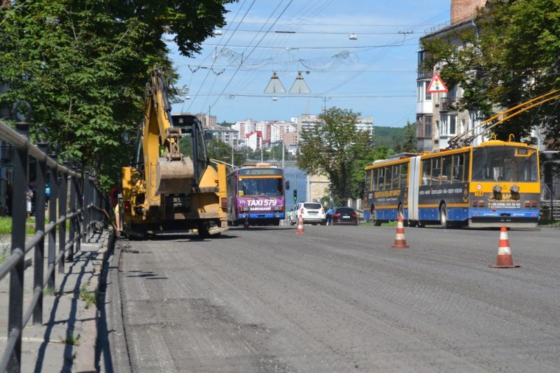 Два дні у центрі Тернополя буде ускладнений рух транспорту