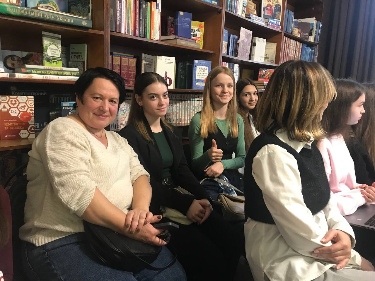 У бібліотеці-музеї «Літературне Тернопілля» звучали «Акорди творчості – 2025»