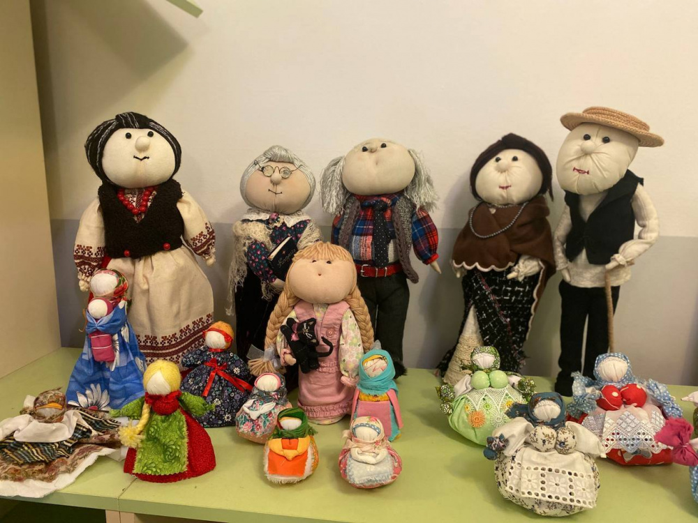 У Тернополі для дітей відкрилася виставка «Барвисте диво народного мистецтва»