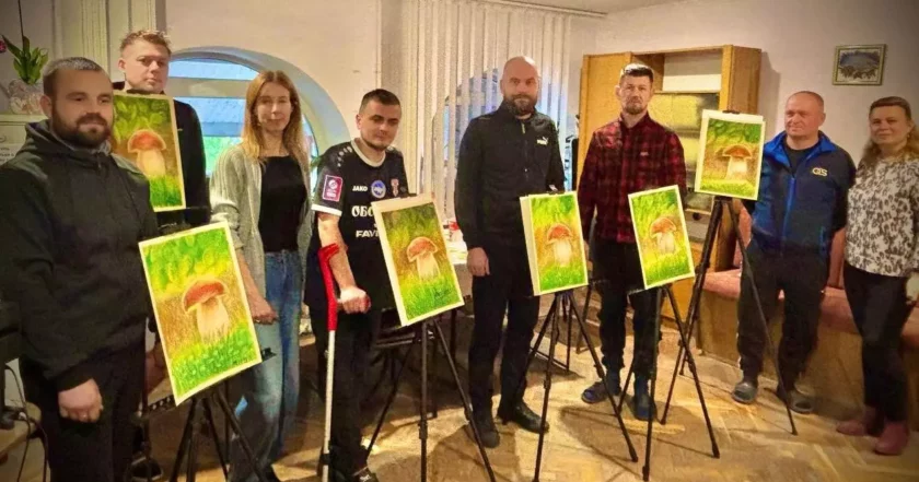 На Тернопільщині для поранених військовослужбовців та поліцейських влаштували арт-захід зі створення картин.