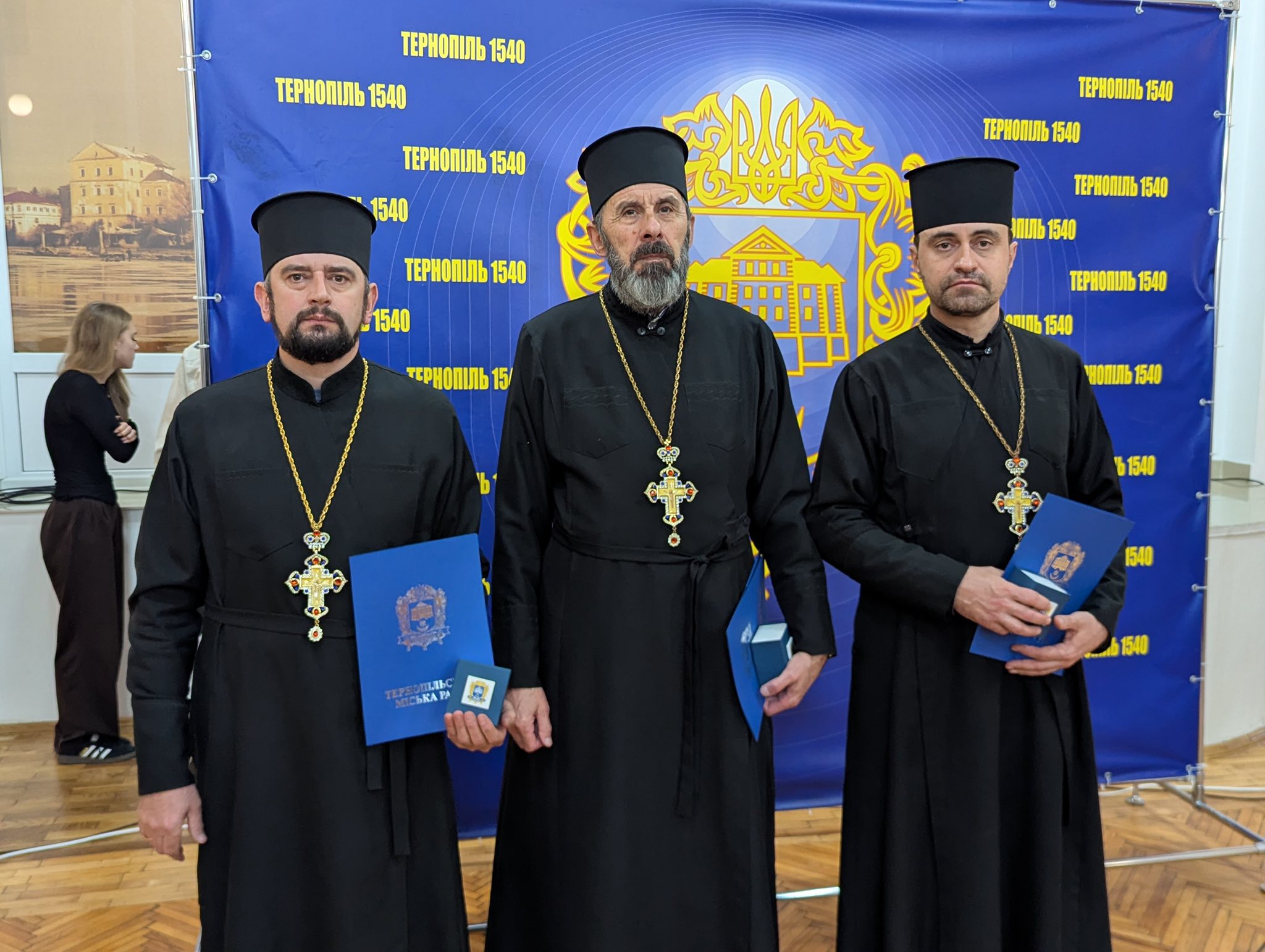 У Тернополі нагородили священників ПЦУ за порятунок людей від російської атаки