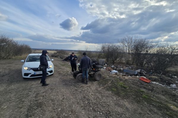 рейд інспекторів у Тернополі проти спалювання трави