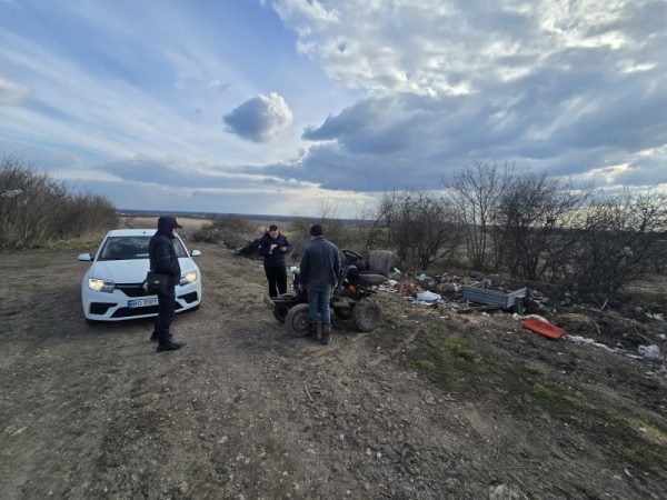 рейд інспекторів у Тернополі проти спалювання трави